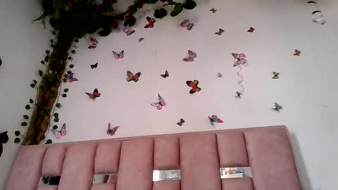 Snapshot of abby_moss_2 chatting on July 25, 5:10 pm abby_moss_2 online show from July 25, 5:10 pm