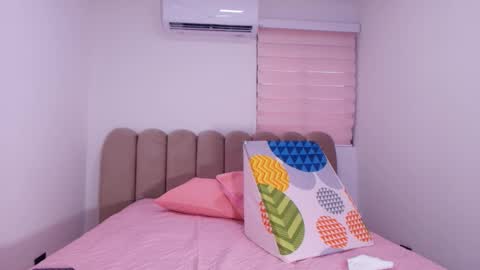 Snapshot of abby_pratt chatting on December 1, 7:19 pm Abby online show from December 1, 7:19 pm