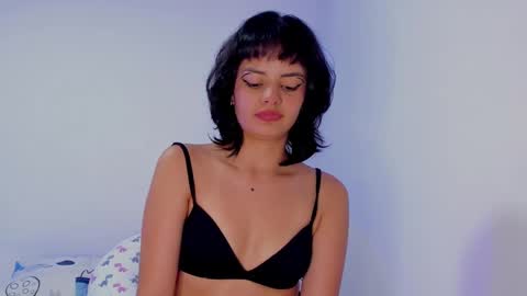 Snapshot of abby_saenz01 chatting on December 14, 2:56 am Abby Saenz online show from December 14, 2:56 am