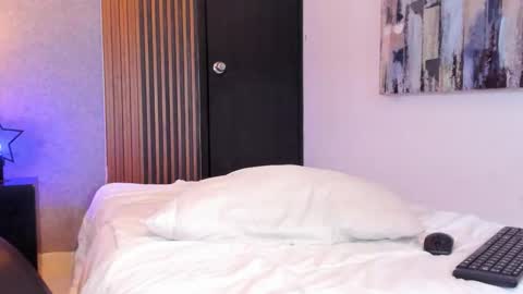 Abby online show from November 15, 9:43 pm