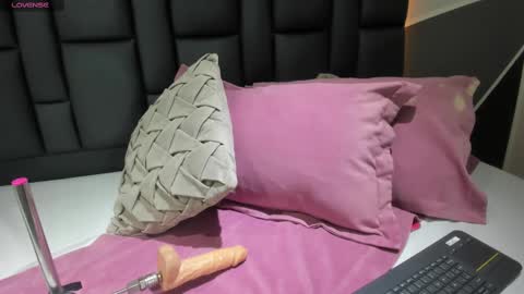 abbyadams23 online show from February 16, 2:31 am