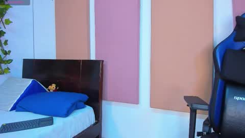 Snapshot of abbyblairs3 chatting on December 14, 5:46 am ---Abby--- online show from December 14, 5:46 am