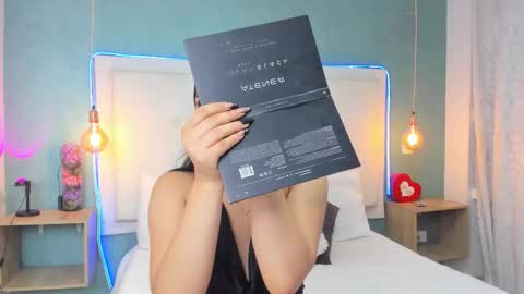 Abby Dixon  online show from December 2, 2:12 pm