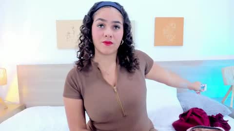 Snapshot of abbygibson_ chatting on May 14, 6:47 pm AbbyGibson online show from May 14, 6:47 pm