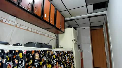 Snapshot of abbyhowlland chatting on December 22, 3:44 am sara online show from December 22, 3:44 am