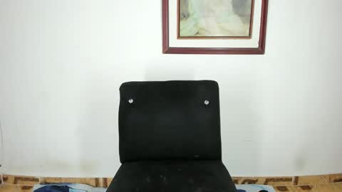 Snapshot of abbyhowlland chatting on February 14, 12:51 am sara online show from February 14, 12:51 am