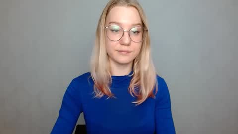 Snapshot of abbymoore__ chatting on January 18, 12:36 pm Abby Lovense is active online show from January 18, 12:36 pm