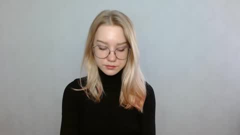 Snapshot of abbymoore__ chatting on February 3, 10:03 am Abby Lovense is active online show from February 3, 10:03 am