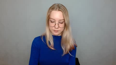 Snapshot of abbymoore__ chatting on February 11, 11:43 am Abby Lovense is active online show from February 11, 11:43 am