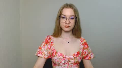 Snapshot of abbymoore__ chatting on July 17, 9:16 am Abby Lovense is active online show from July 17, 9:16 am