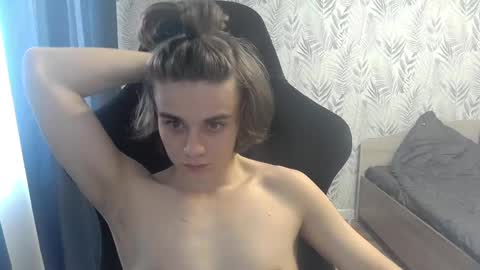 Snapshot of abbysal_blade chatting on February 22, 9:45 am abbysal_blade online show from February 22, 9:45 am