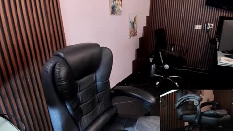 Snapshot of abbystones chatting on October 21, 10:27 am Abby Stones online show from October 21, 10:27 am