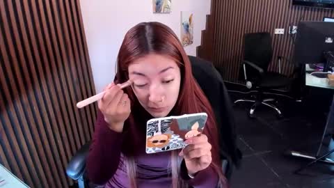 Snapshot of abbystones chatting on November 7, 11:10 am Abby Stones online show from November 7, 11:10 am