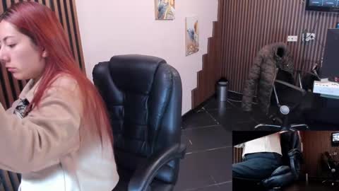 Snapshot of abbystones chatting on November 10, 11:09 am Abby Stones online show from November 10, 11:09 am