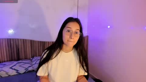 Abigail online show from July 19, 6:33 pm