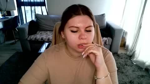 Snapshot of abbyvibe chatting on November 12, 11:21 am abbyvibe online show from November 12, 11:21 am