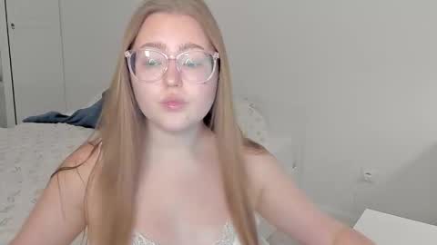 Abby    Stream at Sat  Sun  Mon  Fri online show from November 30, 1:59 pm