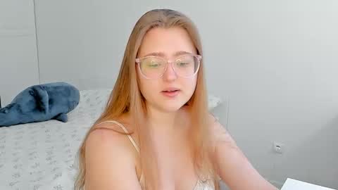 Abby    Stream at Sat  Sun  Mon  Fri online show from February 22, 2:26 pm