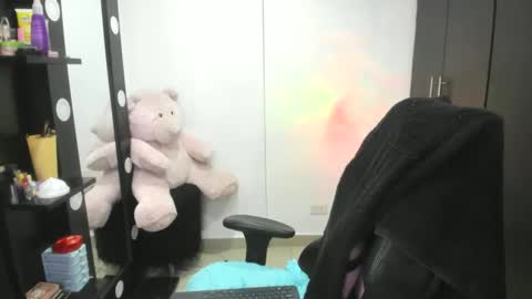 Snapshot of abbyxlee chatting on December 8, 3:53 am online show from December 8, 3:53 am