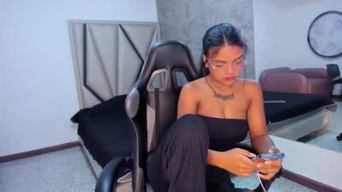 Snapshot of abbyy_23 chatting on June 30, 11:55 am Abby online show from June 30, 11:55 am