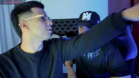 Snapshot of abelasburgo chatting on December 18, 3:37 am Independence model AbelAsburgo online show from December 18, 3:37 am