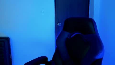 Snapshot of abelasburgo chatting on December 20, 2:41 am Independence model AbelAsburgo online show from December 20, 2:41 am