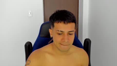 Snapshot of abelasburgo chatting on January 4, 9:52 pm Independence model AbelAsburgo online show from January 4, 9:52 pm