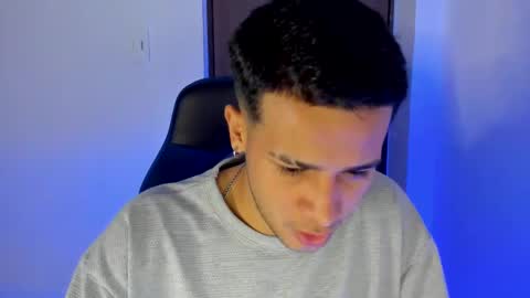 Snapshot of abelasburgo chatting on January 7, 4:50 am Independence model AbelAsburgo online show from January 7, 4:50 am