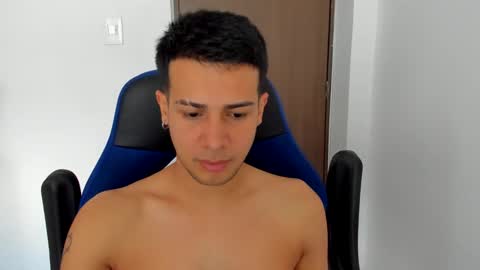 Snapshot of abelasburgo chatting on February 20, 7:19 pm Independence model AbelAsburgo online show from February 20, 7:19 pm