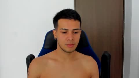 Snapshot of abelasburgo chatting on February 21, 6:37 pm Independence model AbelAsburgo online show from February 21, 6:37 pm