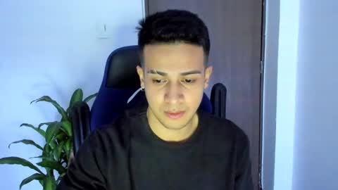 Snapshot of abelasburgo chatting on March 11, 5:05 am Independence model AbelAsburgo online show from March 11, 5:05 am