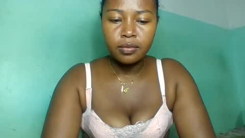 abella677022 online show from June 14, 4:09 pm