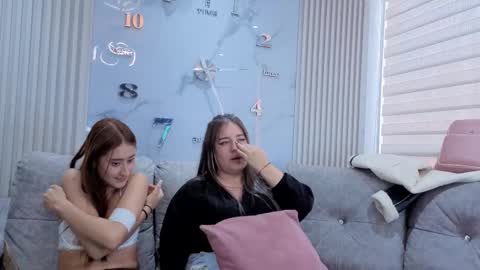 Abella online show from October 24, 9:00 pm