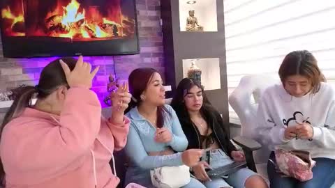 abella_as_ online show from October 3, 2:47 pm