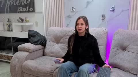 abella_as_ online show from April 25, 1:41 pm