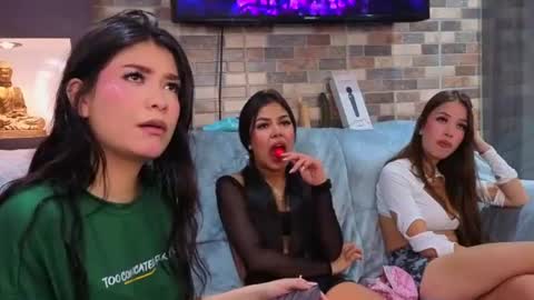 abella_as_ online show from June 16, 1:41 am