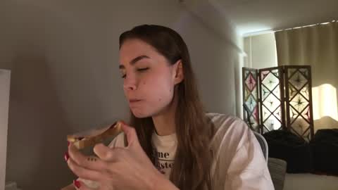 abella_danger_x online show from May 3, 7:14 am