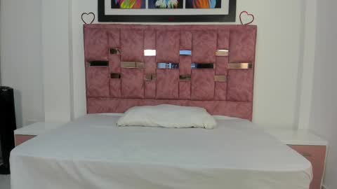 Snapshot of abella_lov chatting on September 27, 12:10 pm abella_lov online show from September 27, 12:10 pm