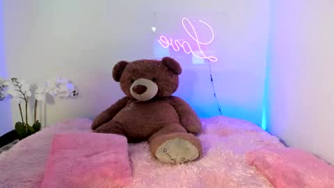  Abella and Kendra  online show from January 25, 10:28 pm