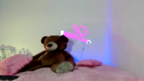  Abella and Kendra  online show from February 8, 8:21 pm