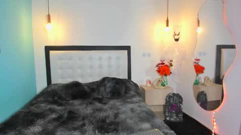  Abella and Kendra  online show from October 21, 11:27 pm