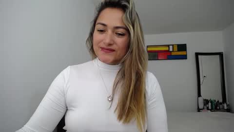 Snapshot of abie_spicy_ chatting on January 27, 2:13 pm ximena online show from January 27, 2:13 pm