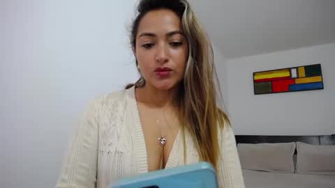Snapshot of abie_spicy_ chatting on February 12, 12:33 pm ximena online show from February 12, 12:33 pm