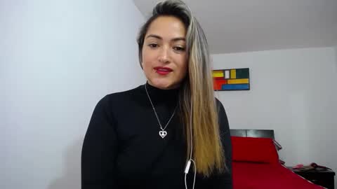 Snapshot of abie_spicy_ chatting on February 21, 1:33 pm ximena online show from February 21, 1:33 pm