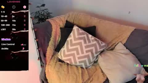 Snapshot of abigail_luna_ chatting on November 14, 4:44 am abi online show from November 14, 4:44 am