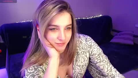 Abigail online show from March 24, 4:45 pm