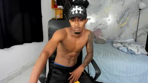 Snapshot of abony_sex69 chatting on June 7, 3:21 am abony_sex69 online show from June 7, 3:21 am
