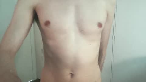 aussieboii online show from December 11, 6:04 am