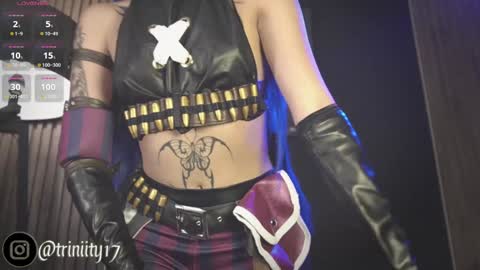 Snapshot of abril__colen chatting on December 23, 5:22 pm April online show from December 23, 5:22 pm