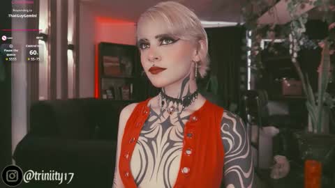 Snapshot of abril__colen chatting on September 8, 2:16 pm April online show from September 8, 2:16 pm